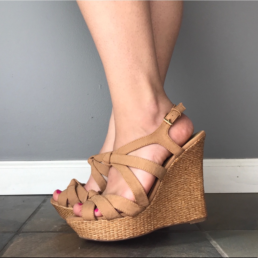 Qupid Camel Brown Wedges